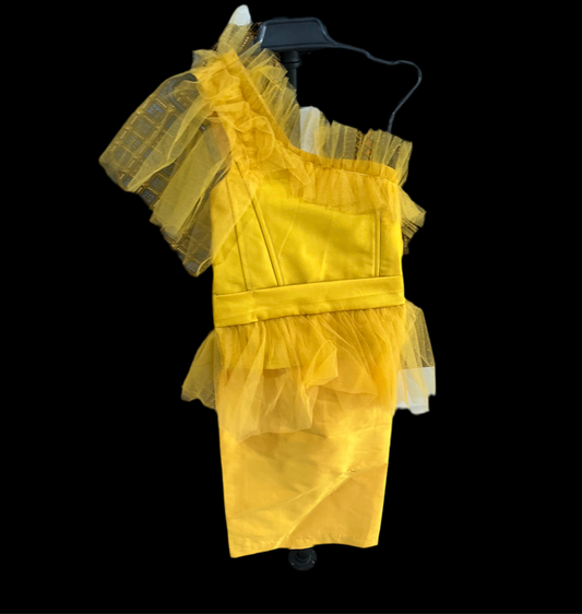 Girl 2 pieces top and bottom skirt